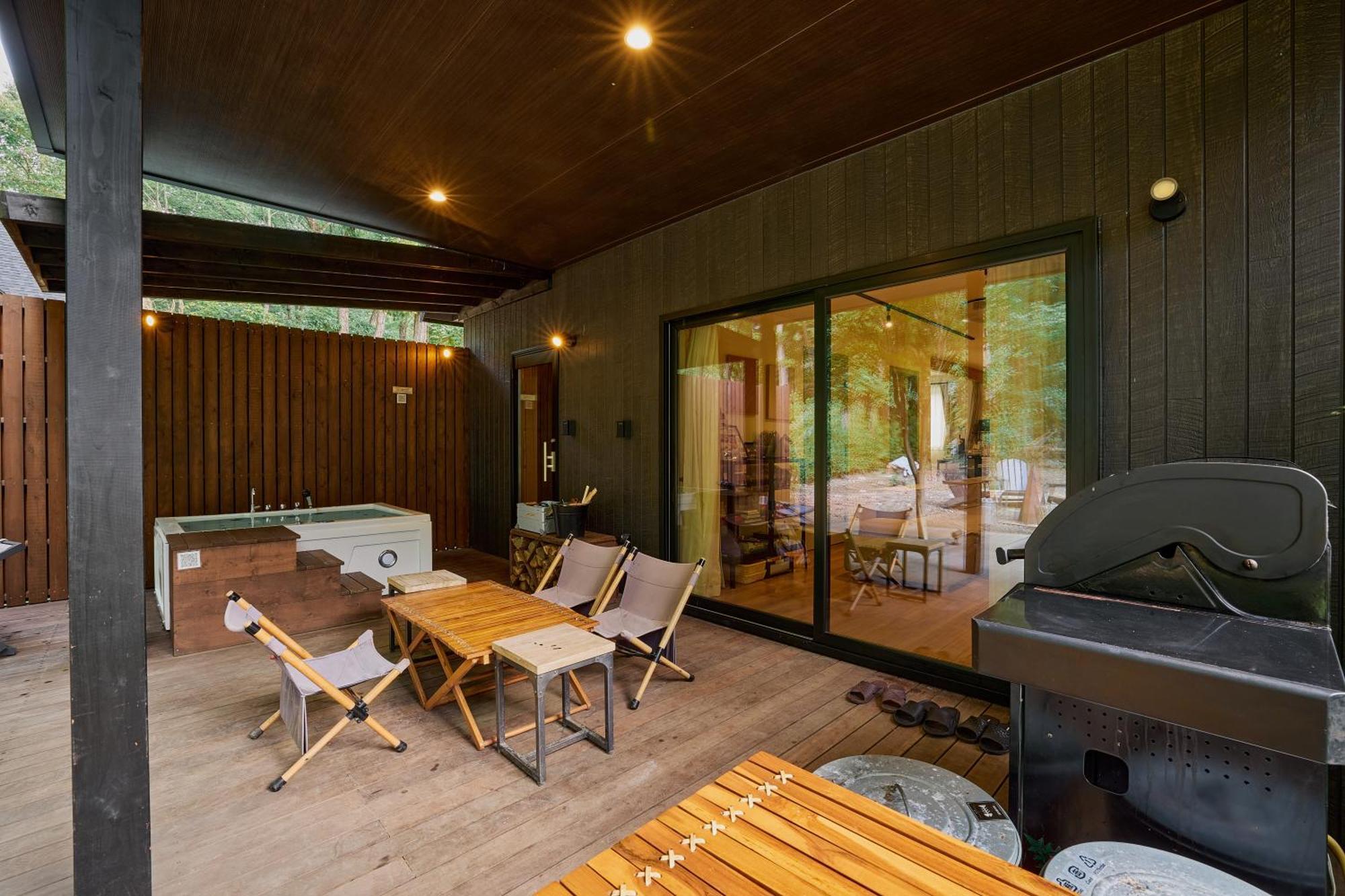Sauna Forest Cabin 軽井沢 御代田　Mori-Asobi Oiwake Exteriör bild